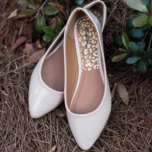 Nude flats!